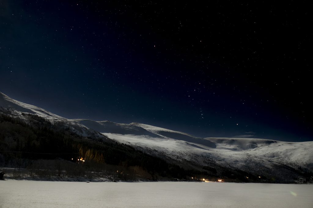 Sotto un cielo ghiacciato